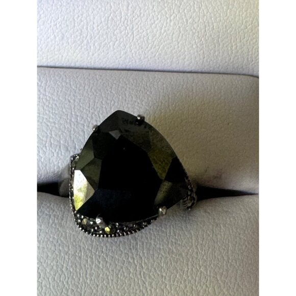 Vintage Sterling Silver Ring With Black Onyx Gemstone And Marcasite Accents 8.85 - Picture 2 of 9